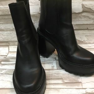 kamora platform chelsea boot